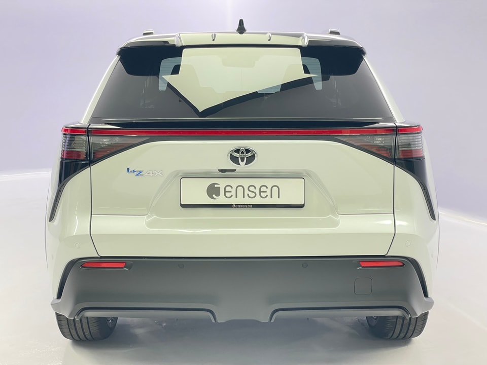 bZ4X Electric Premium 11 kW OBC