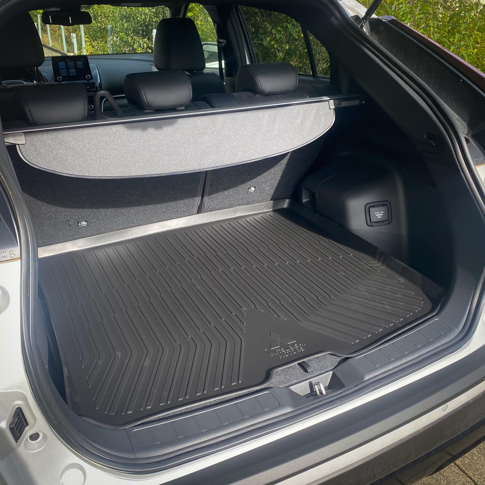 MITSUBISHI Eclipse Cross 2.4 PHEV Blackline 4x4-image-15