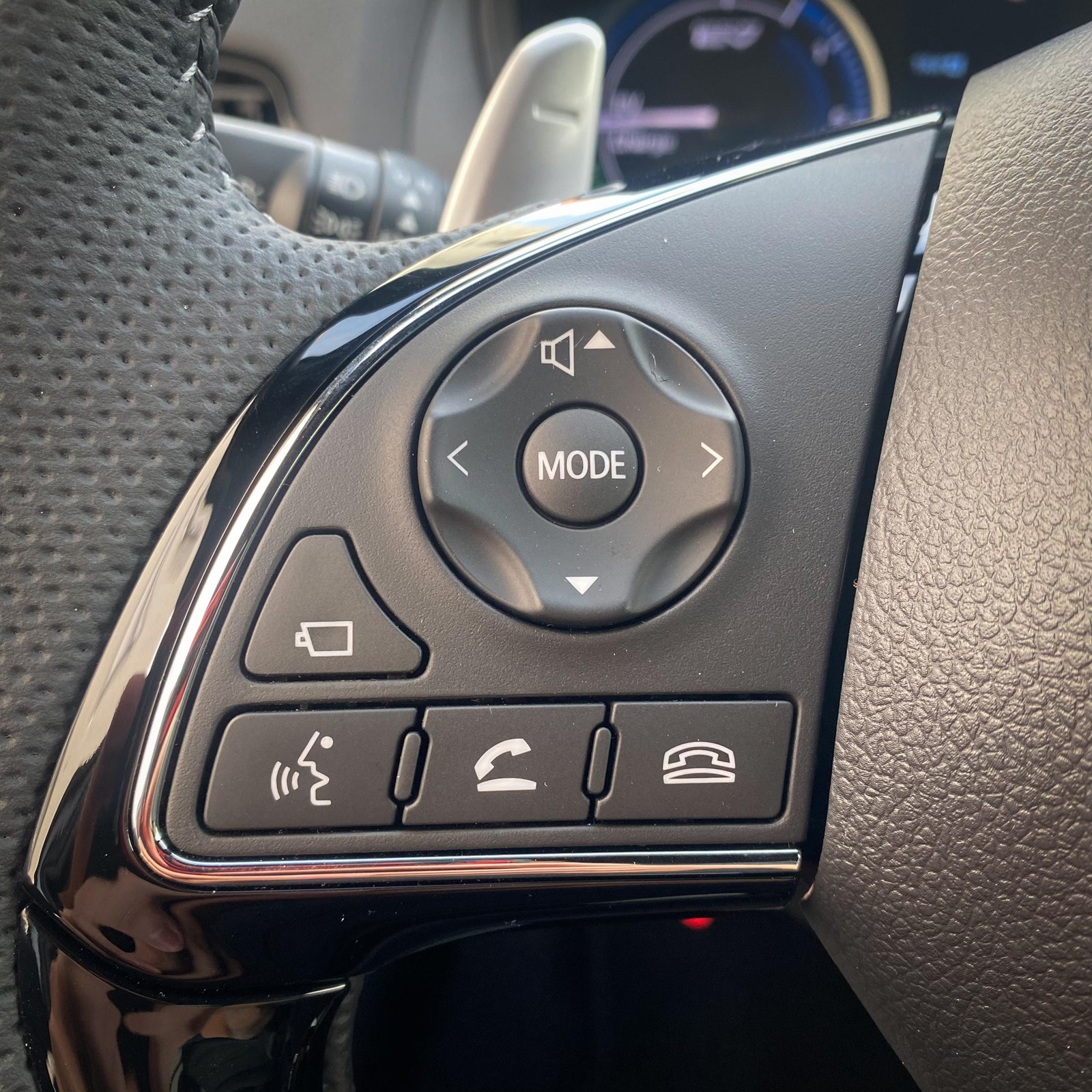 MITSUBISHI Eclipse Cross 2.4 PHEV Blackline 4x4-image-7