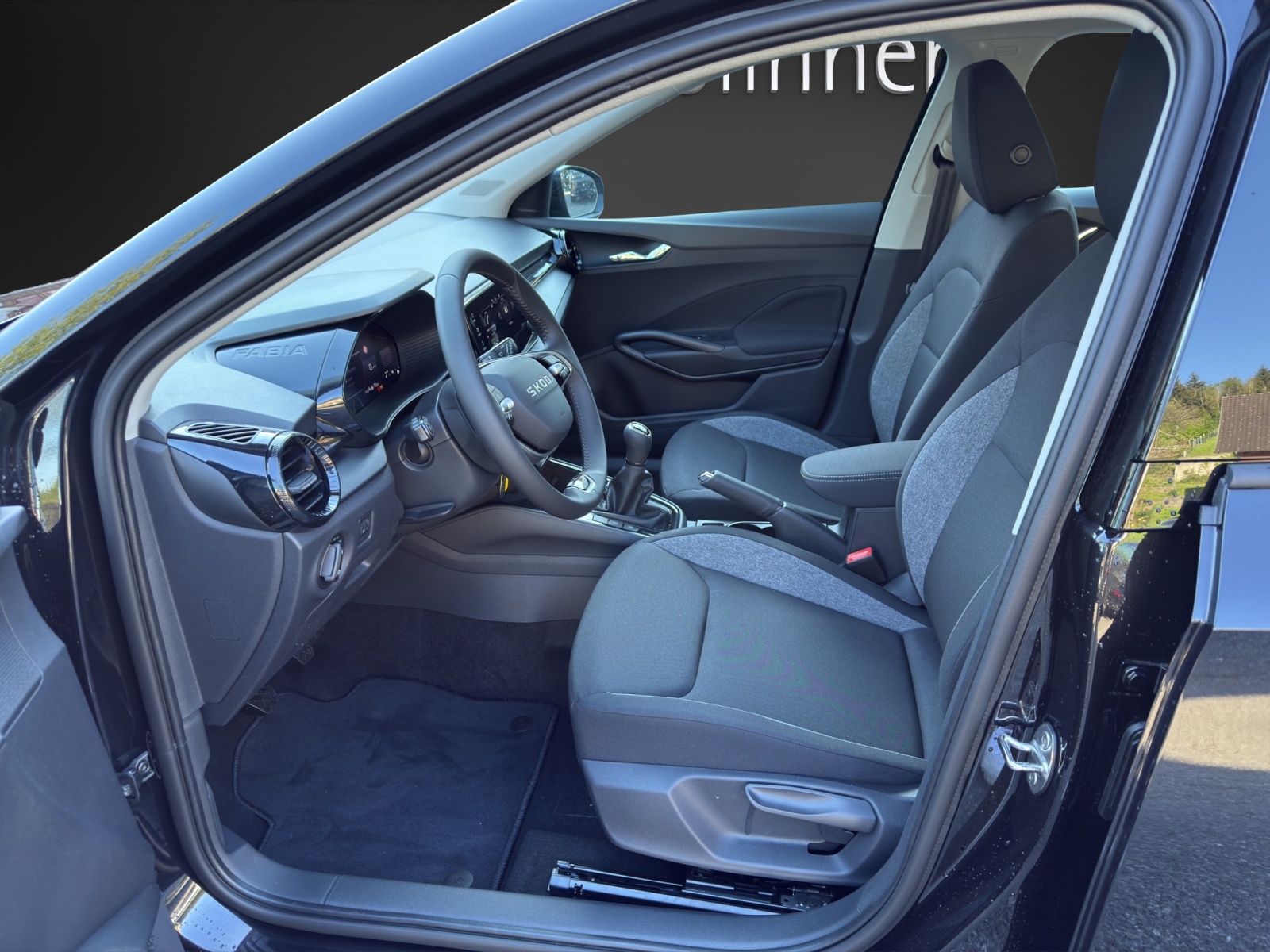 SKODA Fabia 1.0 MPI Essence-image-6