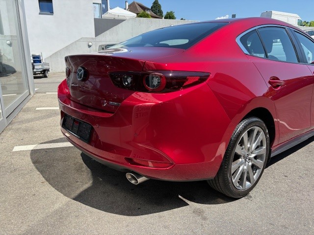 MAZDA 3 Sedan 2.0 186 Exclusive-Line-showroom-element-3