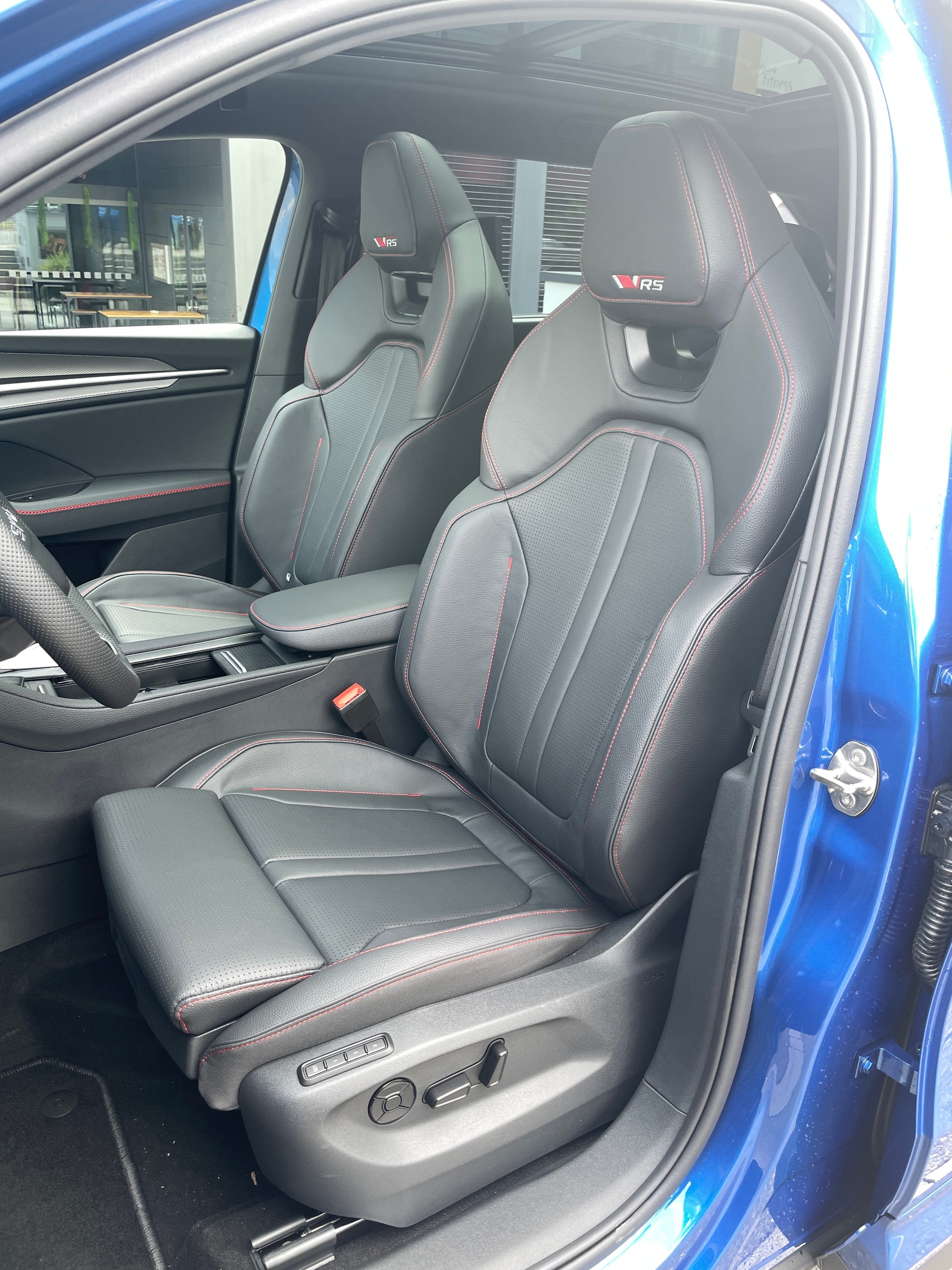 SKODA Kodiaq 2.0 TSI RS 4x4, 7-Sitzer-image-13