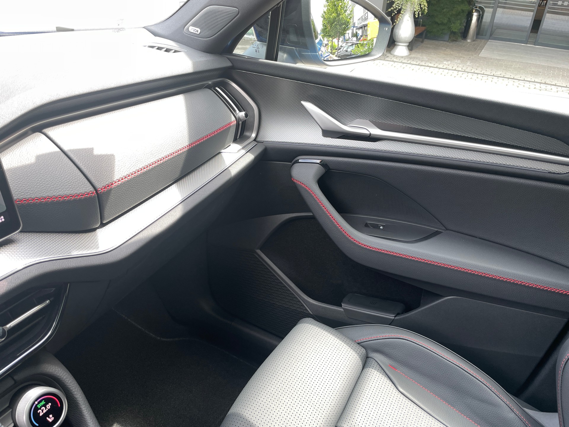 SKODA Kodiaq 2.0 TSI RS 4x4, 7-Sitzer-image-24