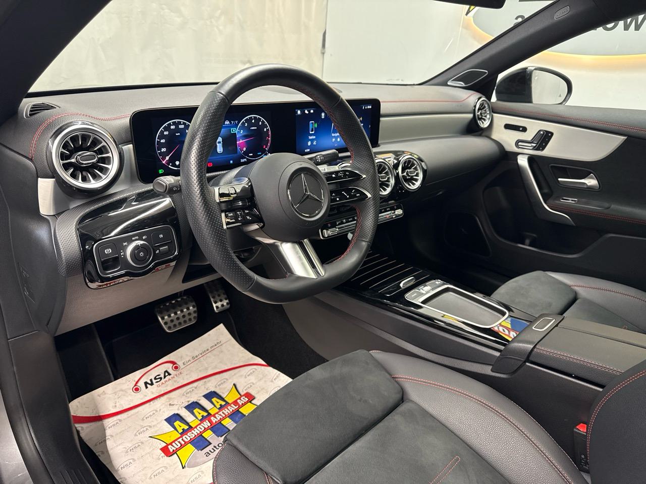 MERCEDES-BENZ CLA 200-showroom-element-2