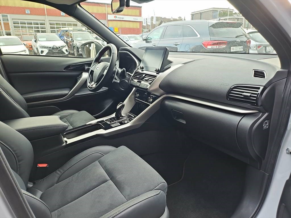 MITSUBISHI ECLIPSE CROSS PHEV Ralliart-image-5