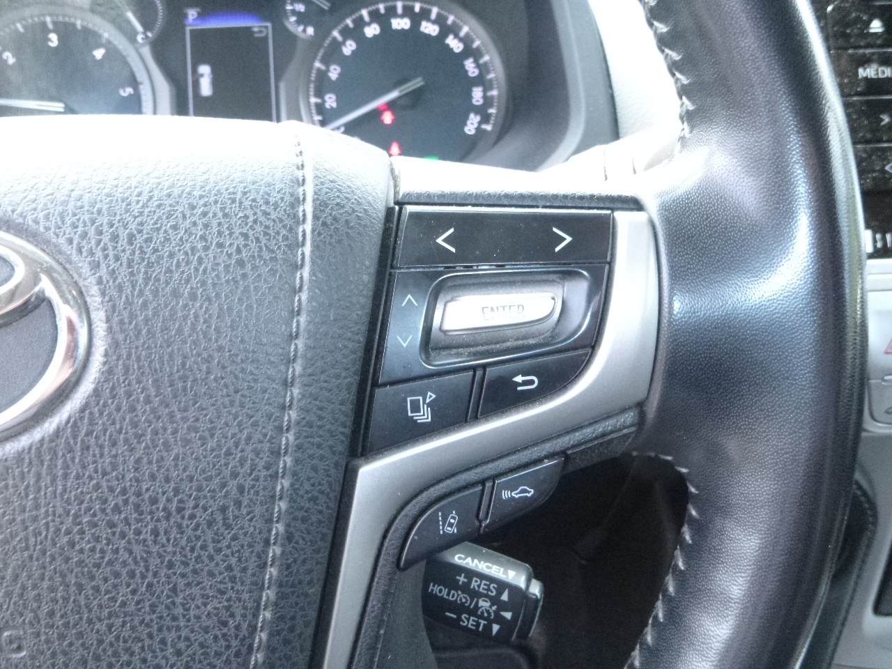 TOYOTA Land Cruiser 2.8TD Premium Automatic-image-24