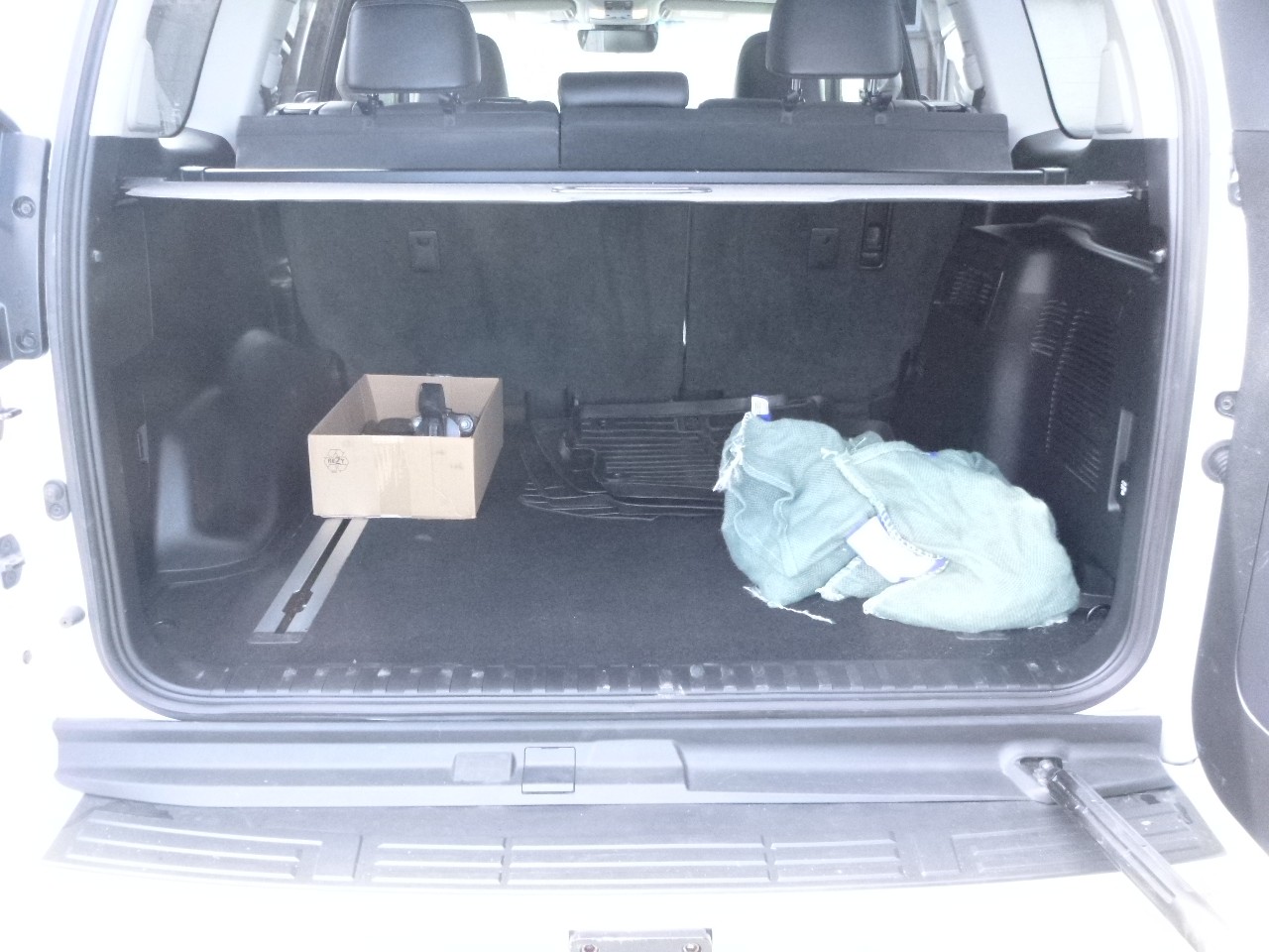 TOYOTA Land Cruiser 2.8TD Premium Automatic-image-14