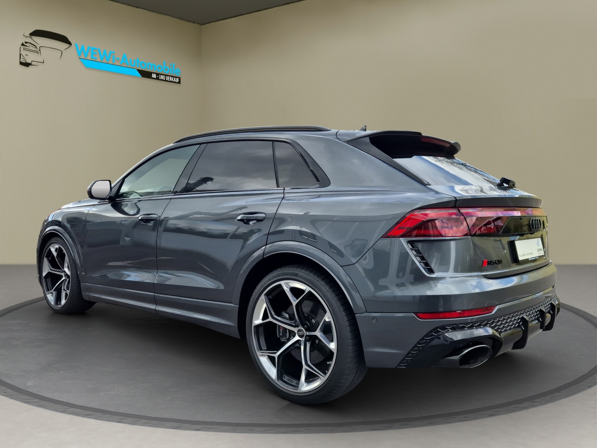 AUDI RSQ8 performance quattro-showroom-element-2