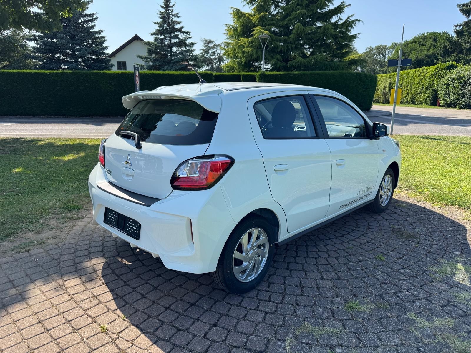 MITSUBISHI Space Star 1.2 CVT Invite-showroom-element-2