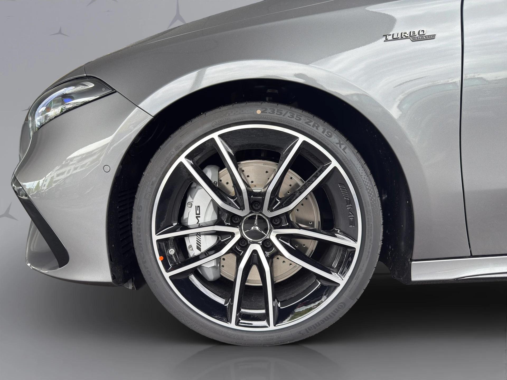 MERCEDES-BENZ A 35 AMG 4matic-image-4