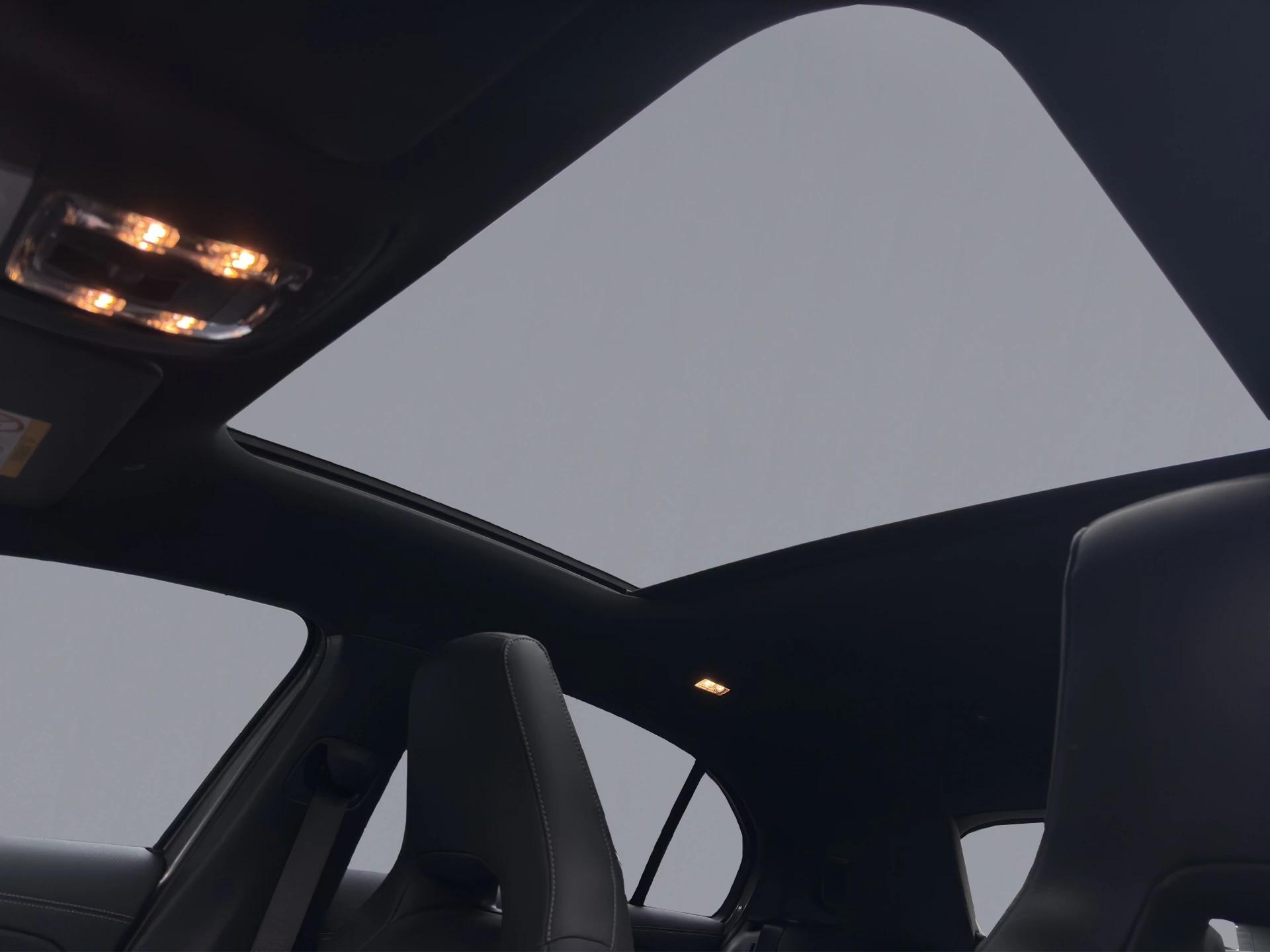 MERCEDES-BENZ A 35 AMG 4matic-image-12