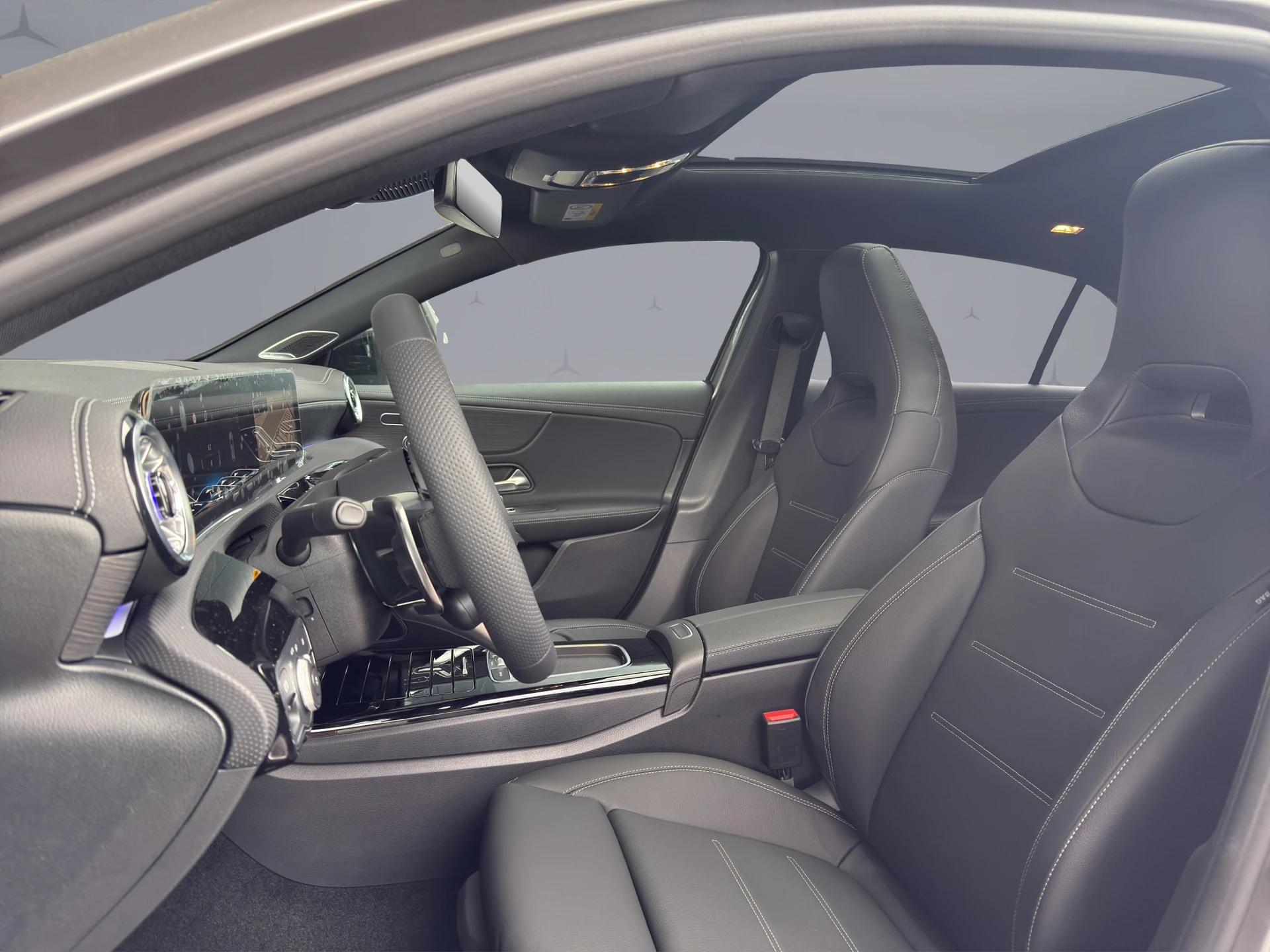 MERCEDES-BENZ A 35 AMG 4matic-image-6