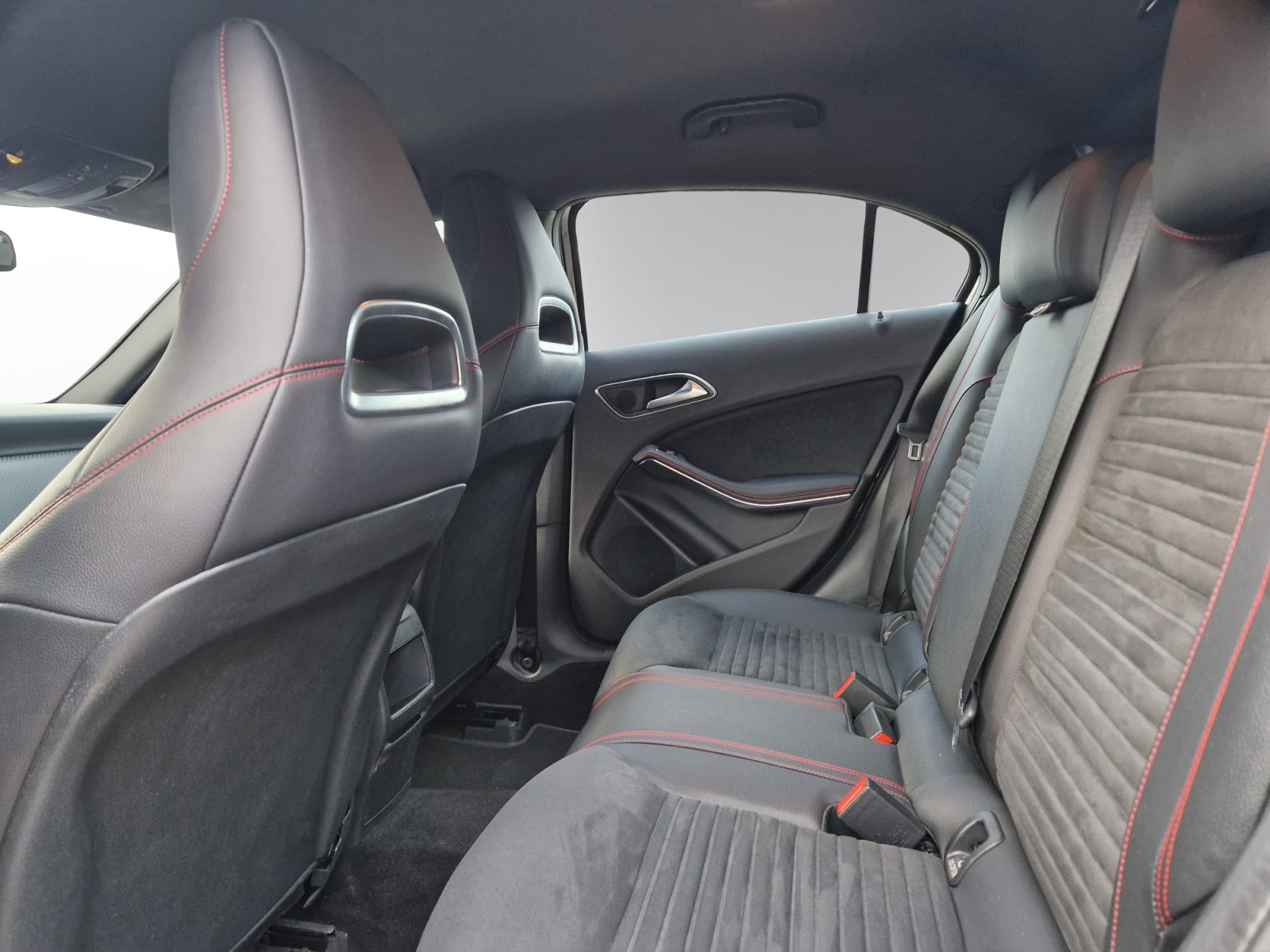 Image MERCEDES-BENZ A-220 A 220 AMG Line 4Matic 7G-DCT