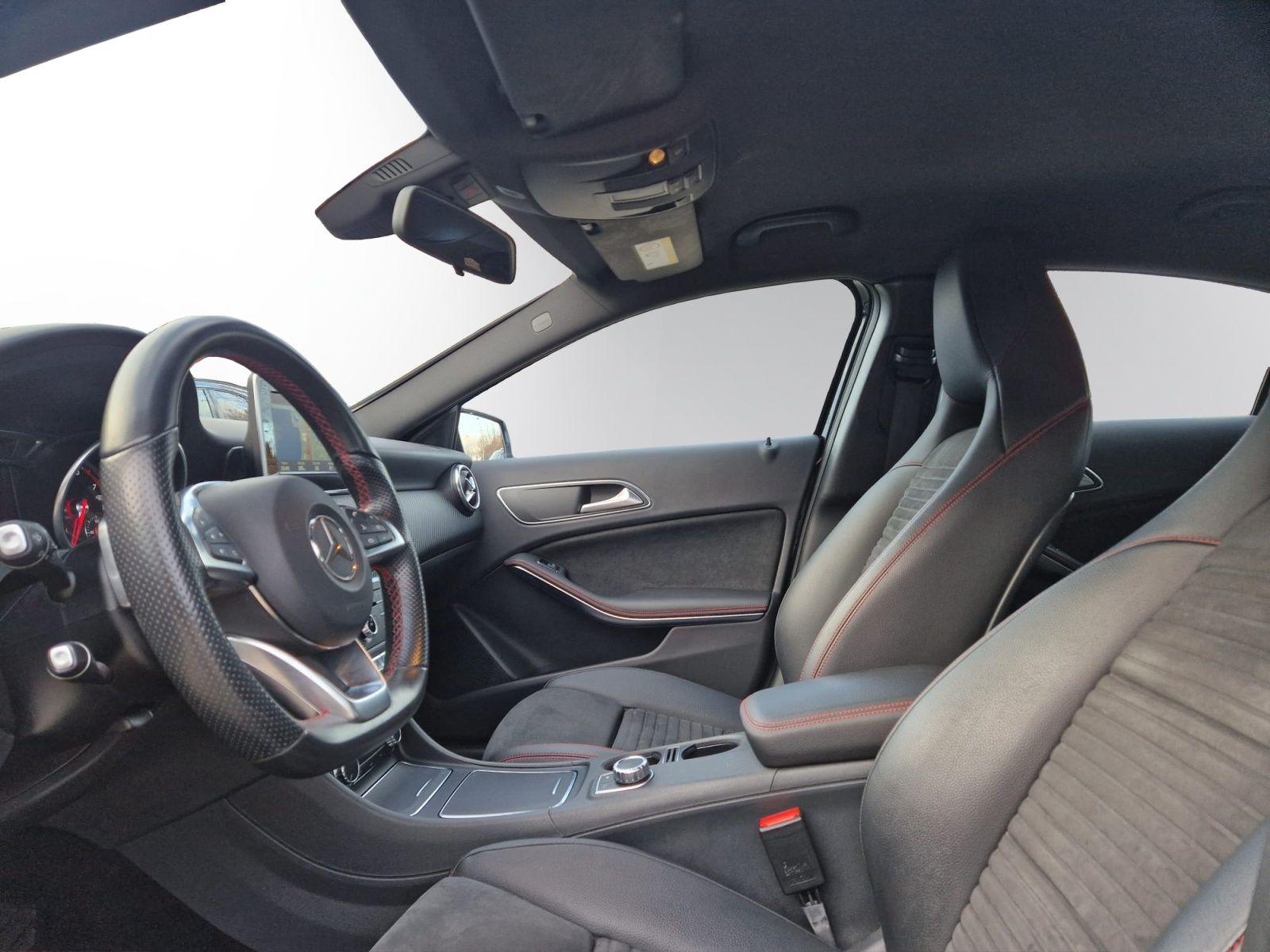 Image MERCEDES-BENZ A-220 A 220 AMG Line 4Matic 7G-DCT