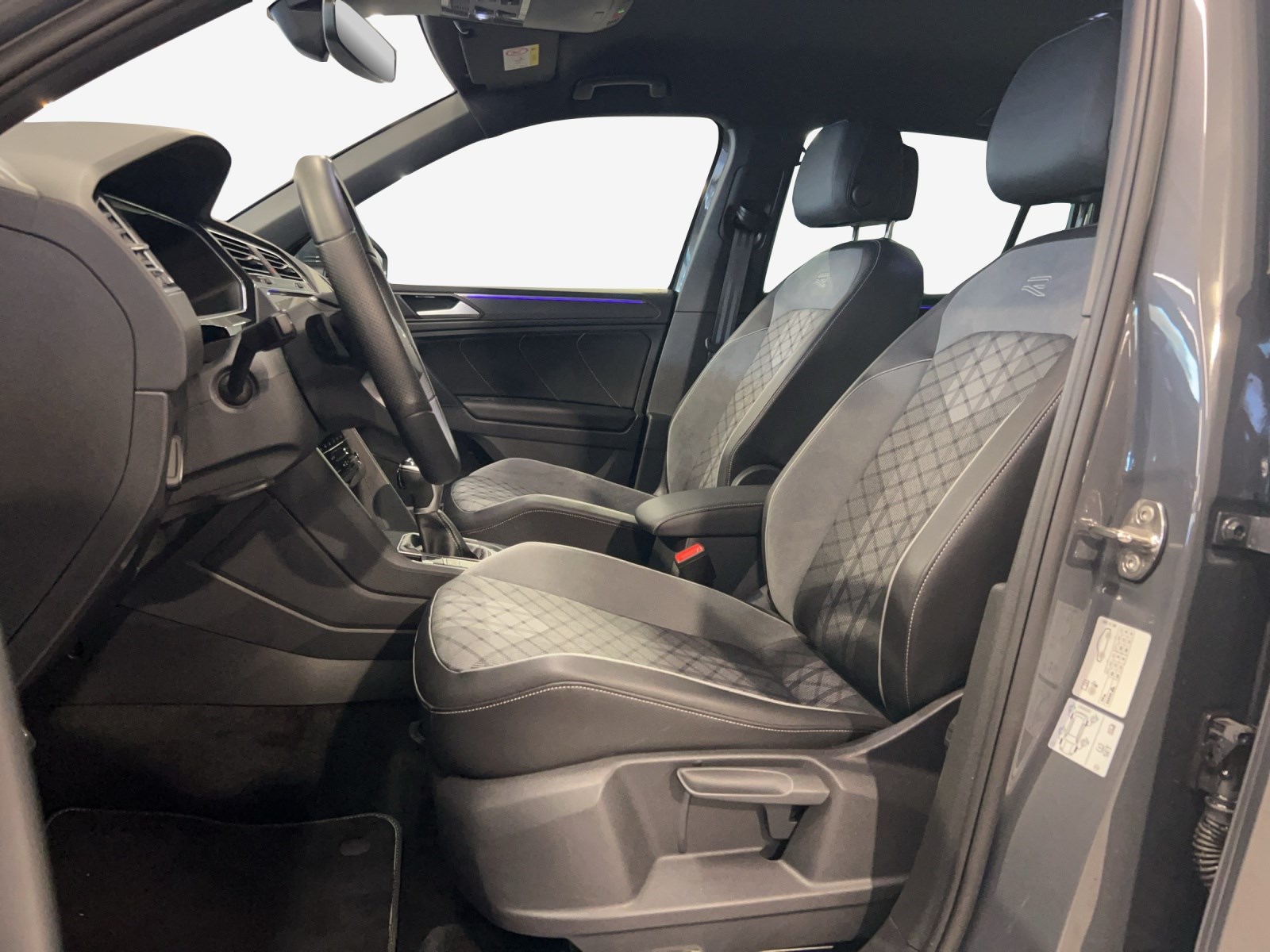 VW Tiguan 1.4TSI PHEV R-Line DSG-image-7