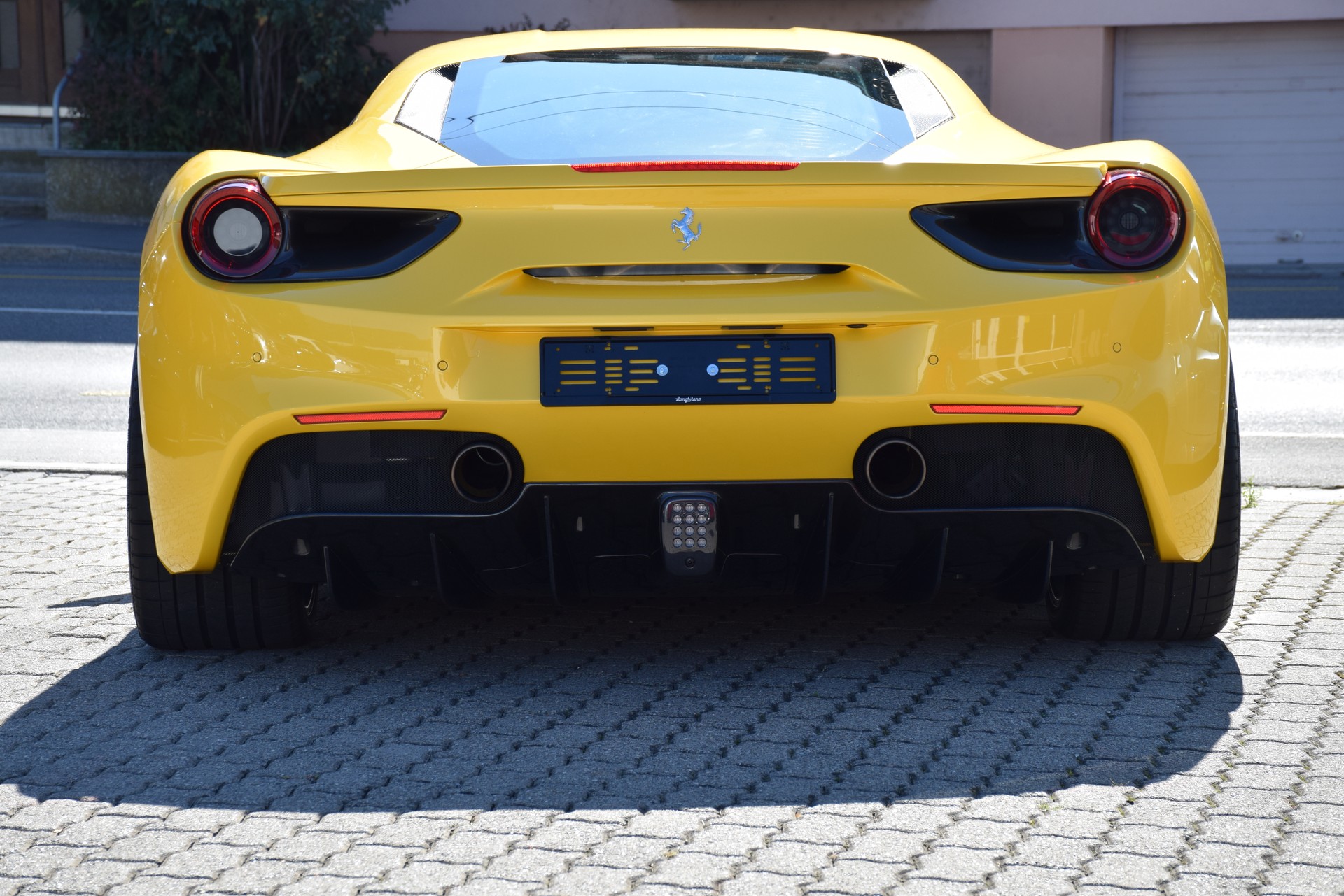 FERRARI 488 GTB 3.9 V8-image-8