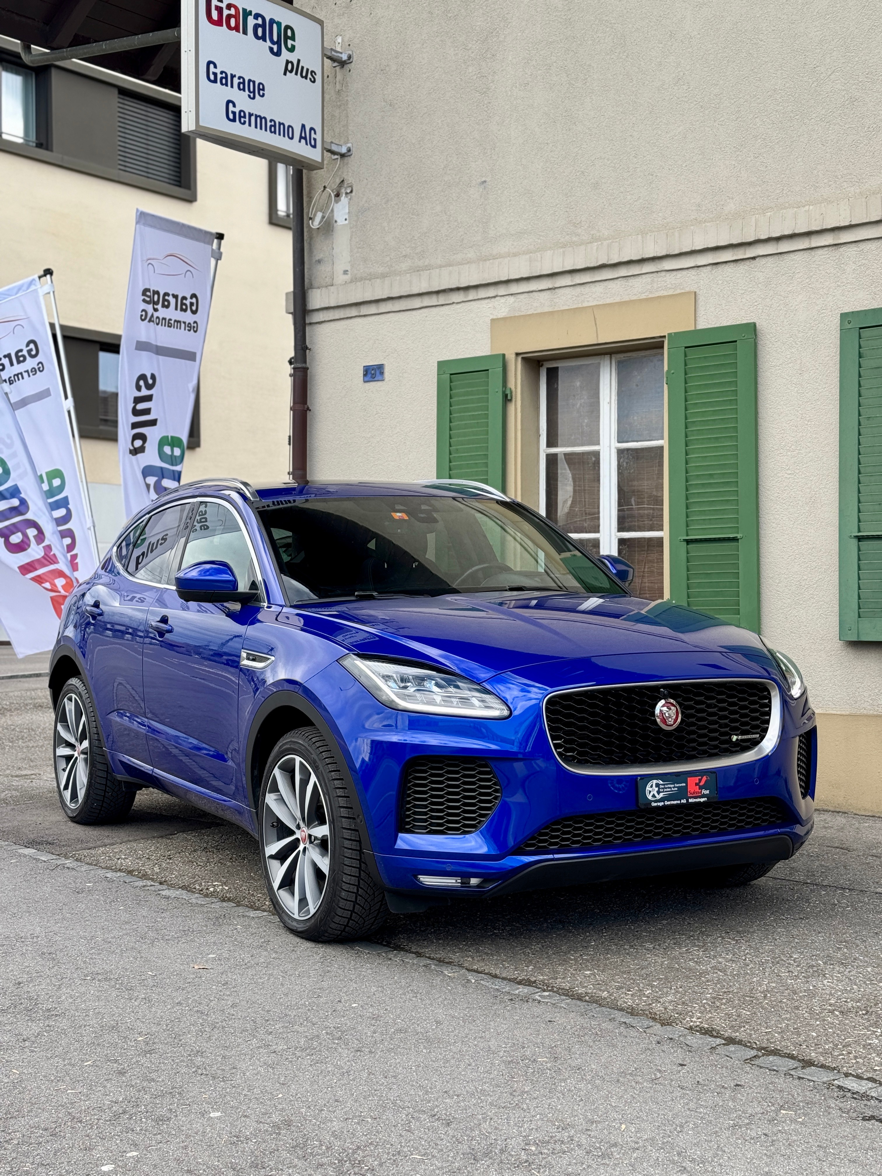JAGUAR E-Pace 2.0d D180 R-Dynamic (SUV / Gelndewagen) 
