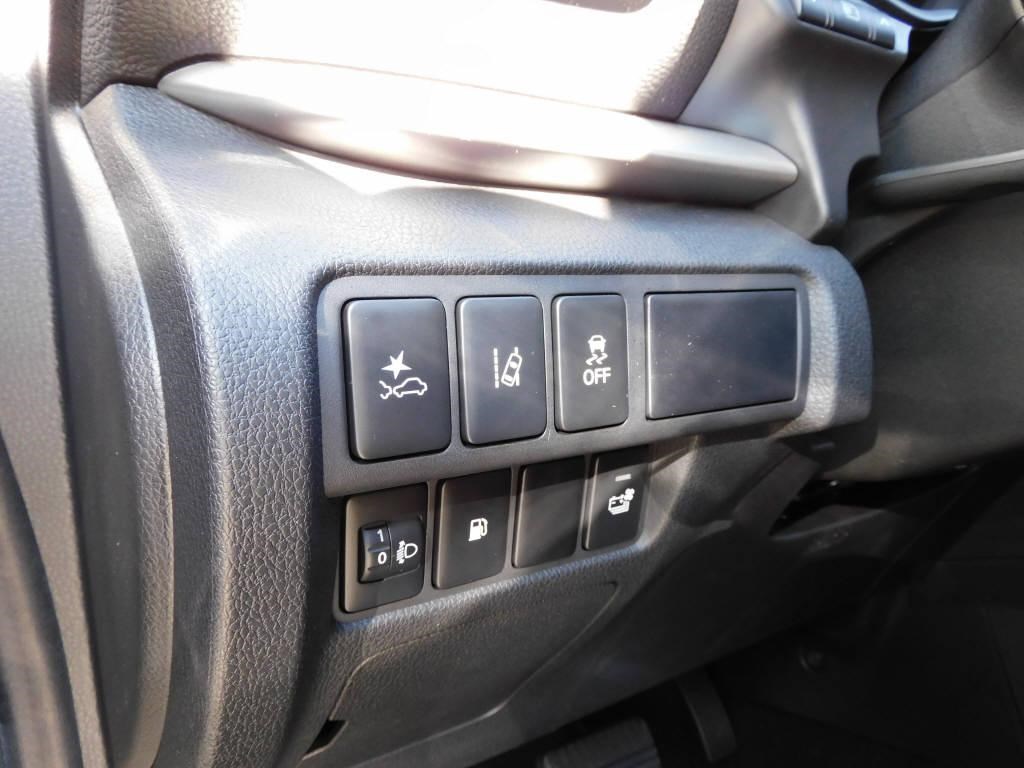 MITSUBISHI Eclipse Cross 2.4 PHEV Inform 4x4-image-5