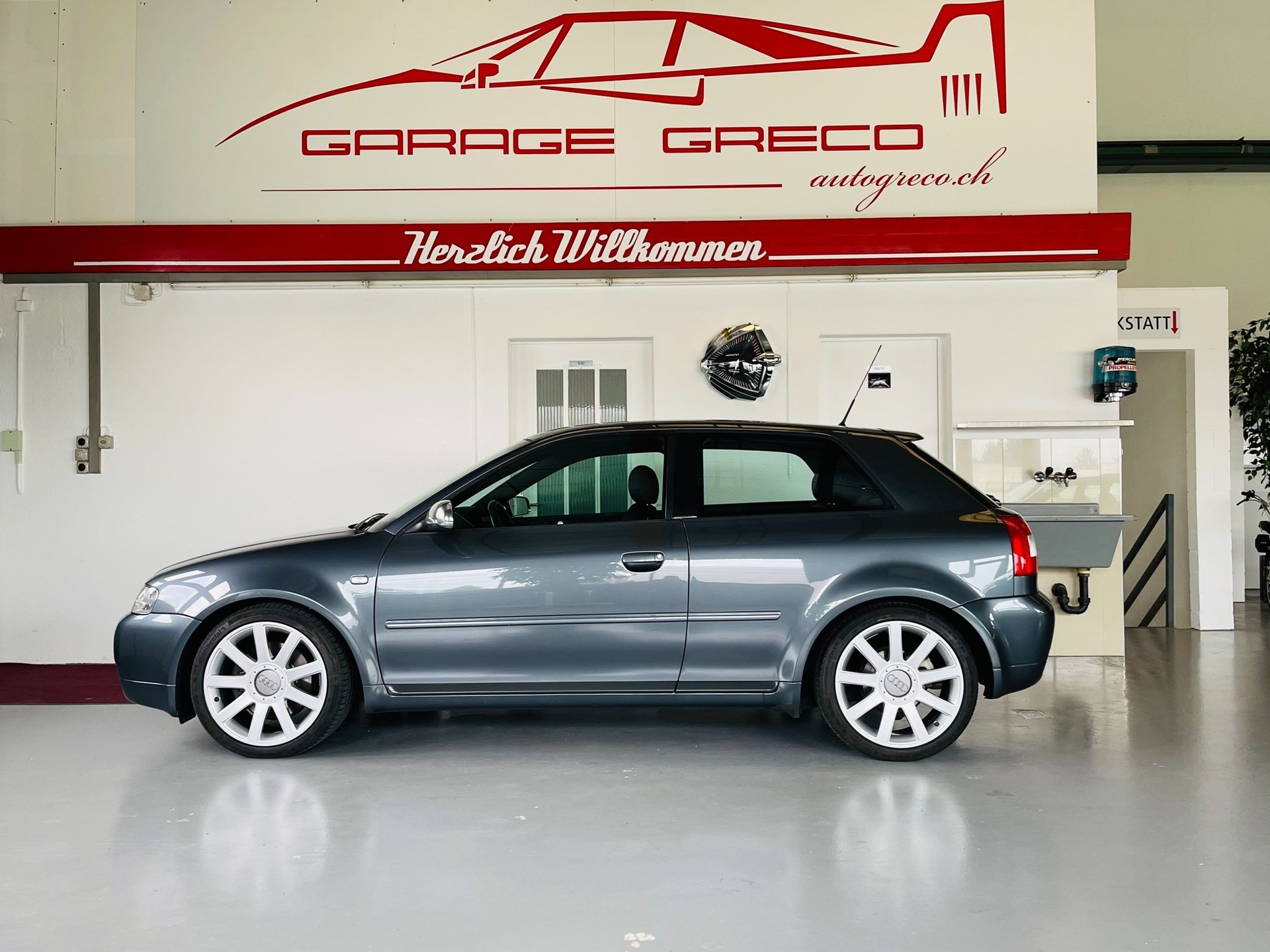 AUDI S3 quattro "SWISS-EDITION"