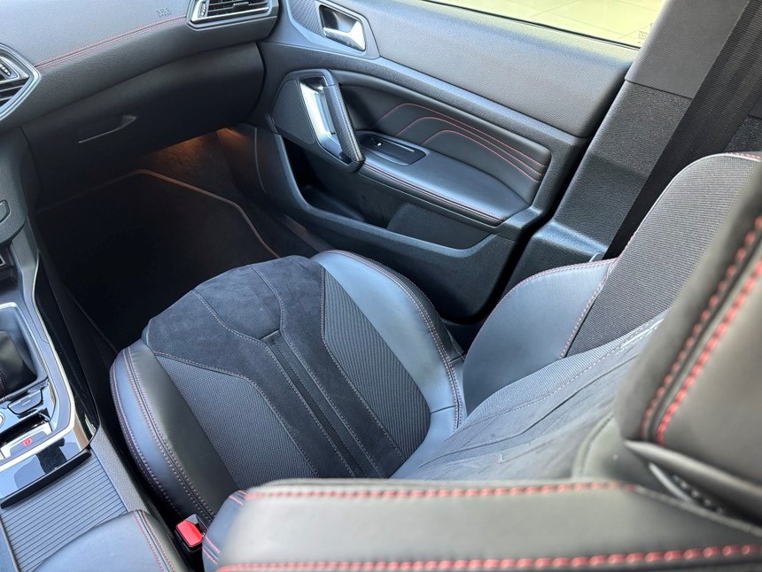 PEUGEOT 308 1.6 THP GTi-image-10