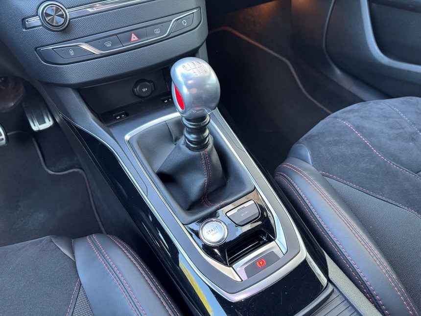 PEUGEOT 308 1.6 THP GTi-image-11