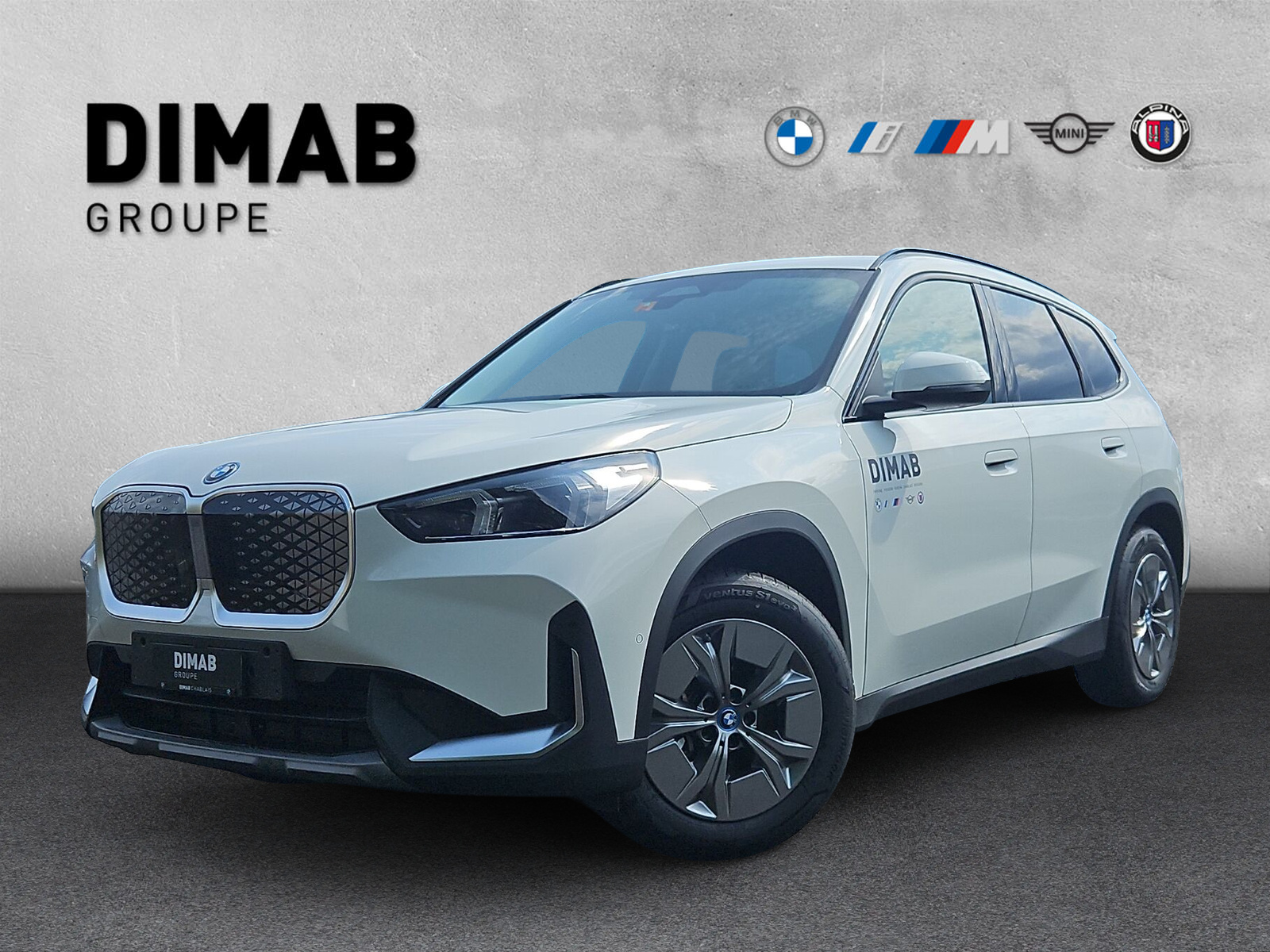 BMW iX1 eDrive 20-image-0