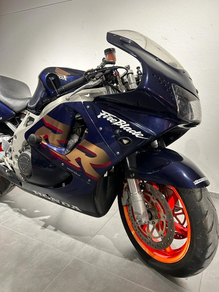 Motorcycle Honda Cbr 900 Usata Cbr Fireblade Repsol Honda Cbr 1000