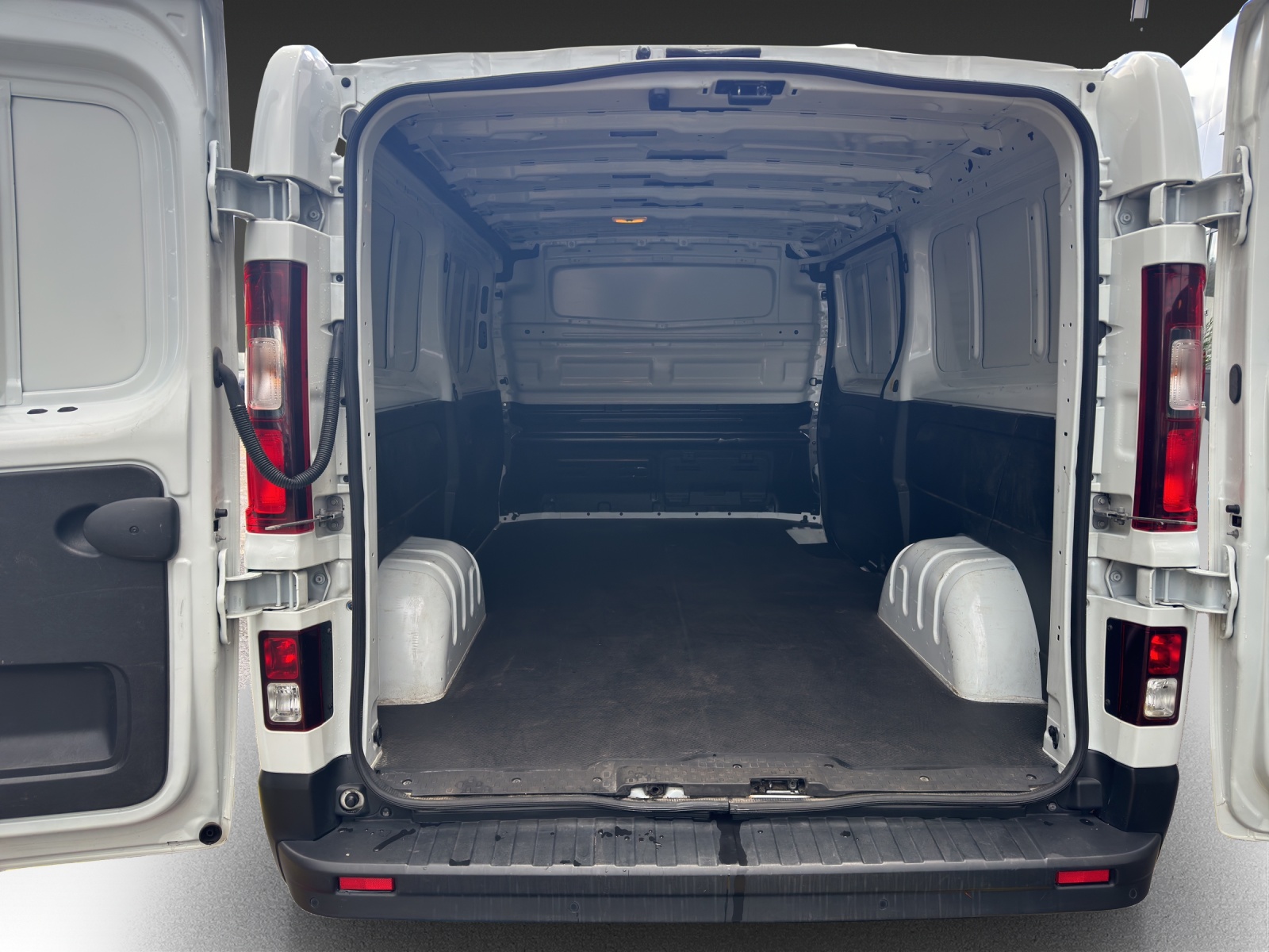 FIAT Talento 29 2.0 MJ L2H1 Navi,Rückfahrkamera,Holzboden,Tempomat,Klima-image-15