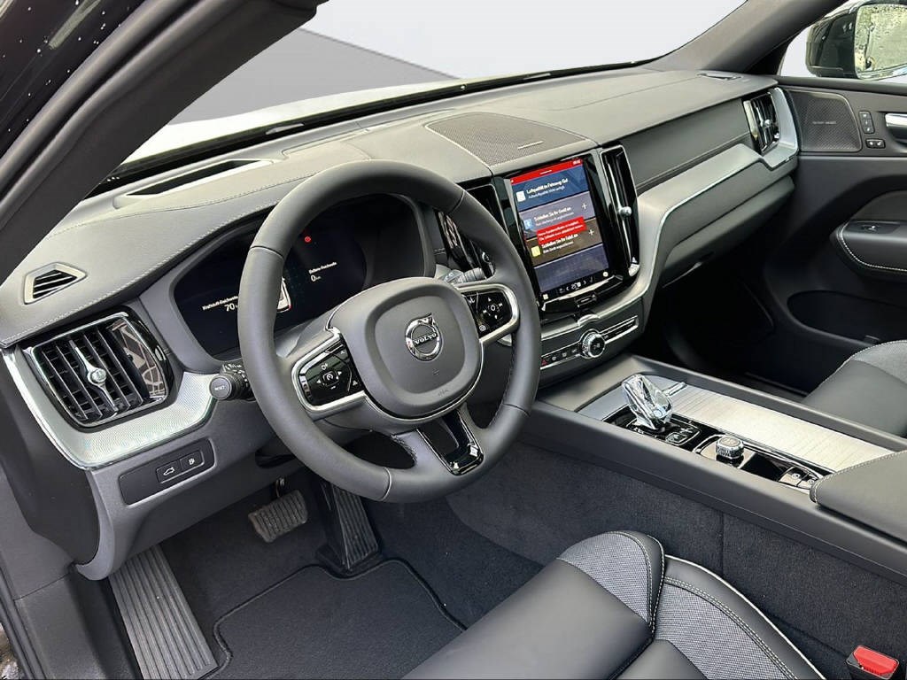 VOLVO XC60 2.0 T8 TE XCENTRIC Black-image-8