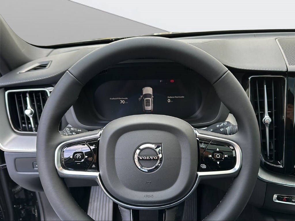 VOLVO XC60 2.0 T8 TE XCENTRIC Black-image-9
