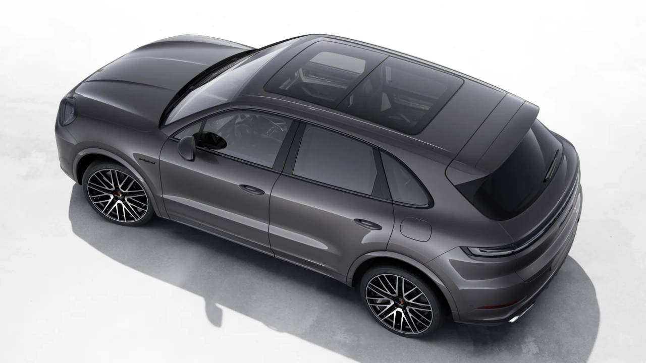 PORSCHE CAYENNE Turbo E-Hybrid-showroom-element-3