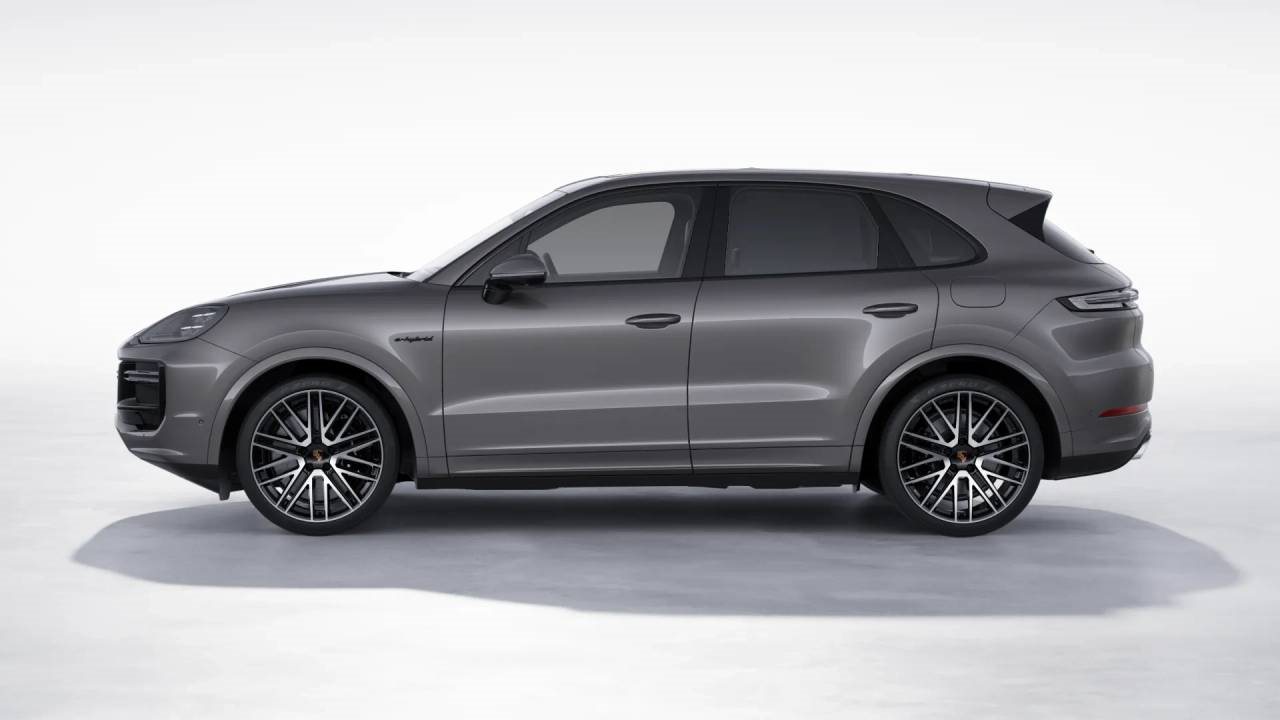 PORSCHE CAYENNE Turbo E-Hybrid-showroom-element-1