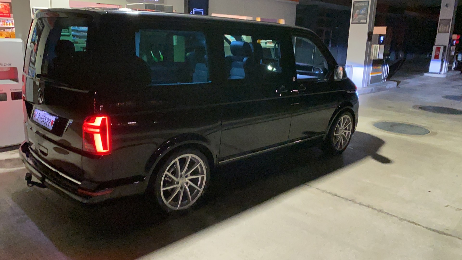 VW T6.1 Multivan 2.0 Bi-TDI Highline Liberty 4Mot. DSG-image-3