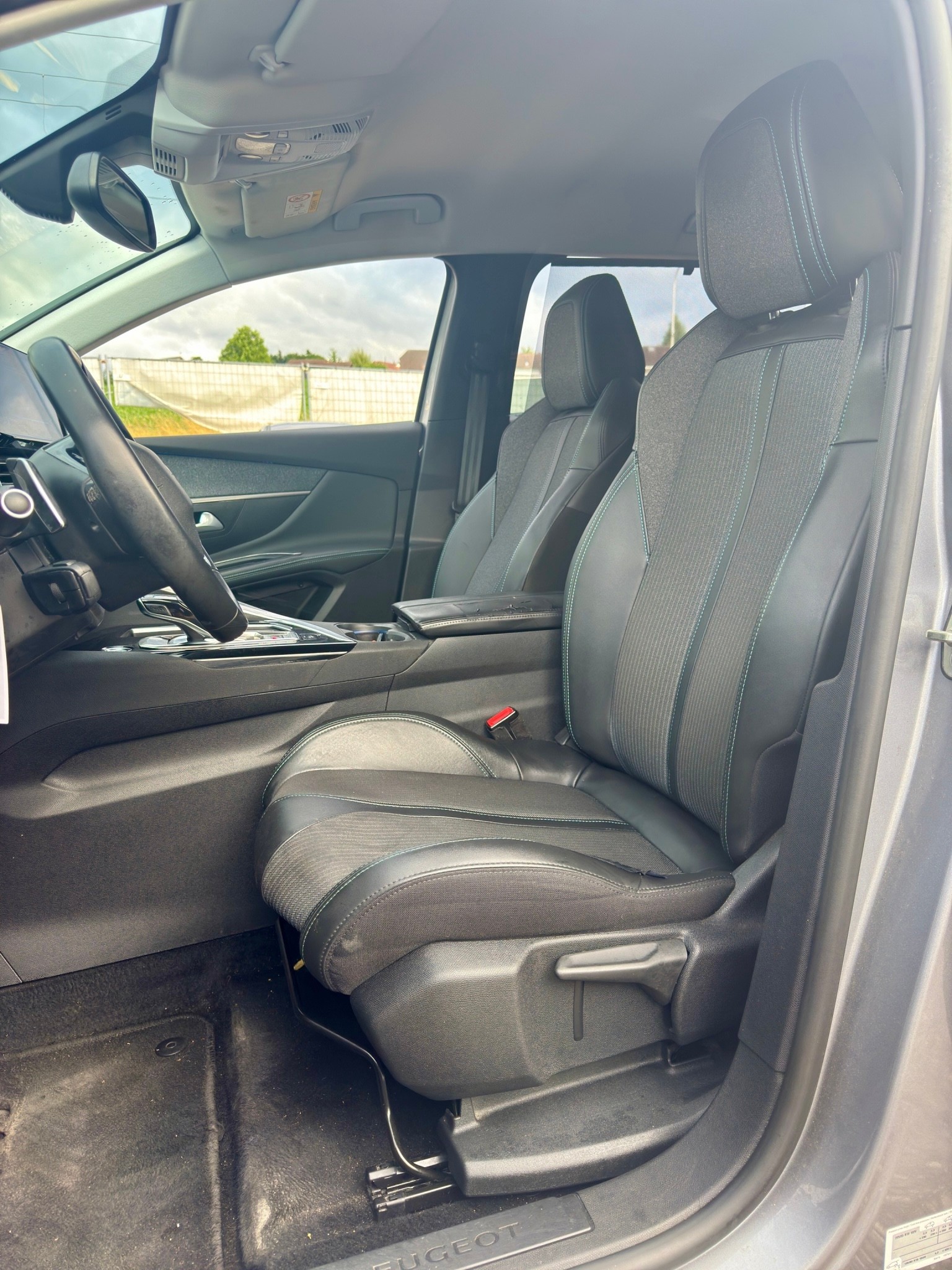 PEUGEOT 5008 1.5 BlueHDi Allure Pack, 7 Plätze, Model 2022-image-8