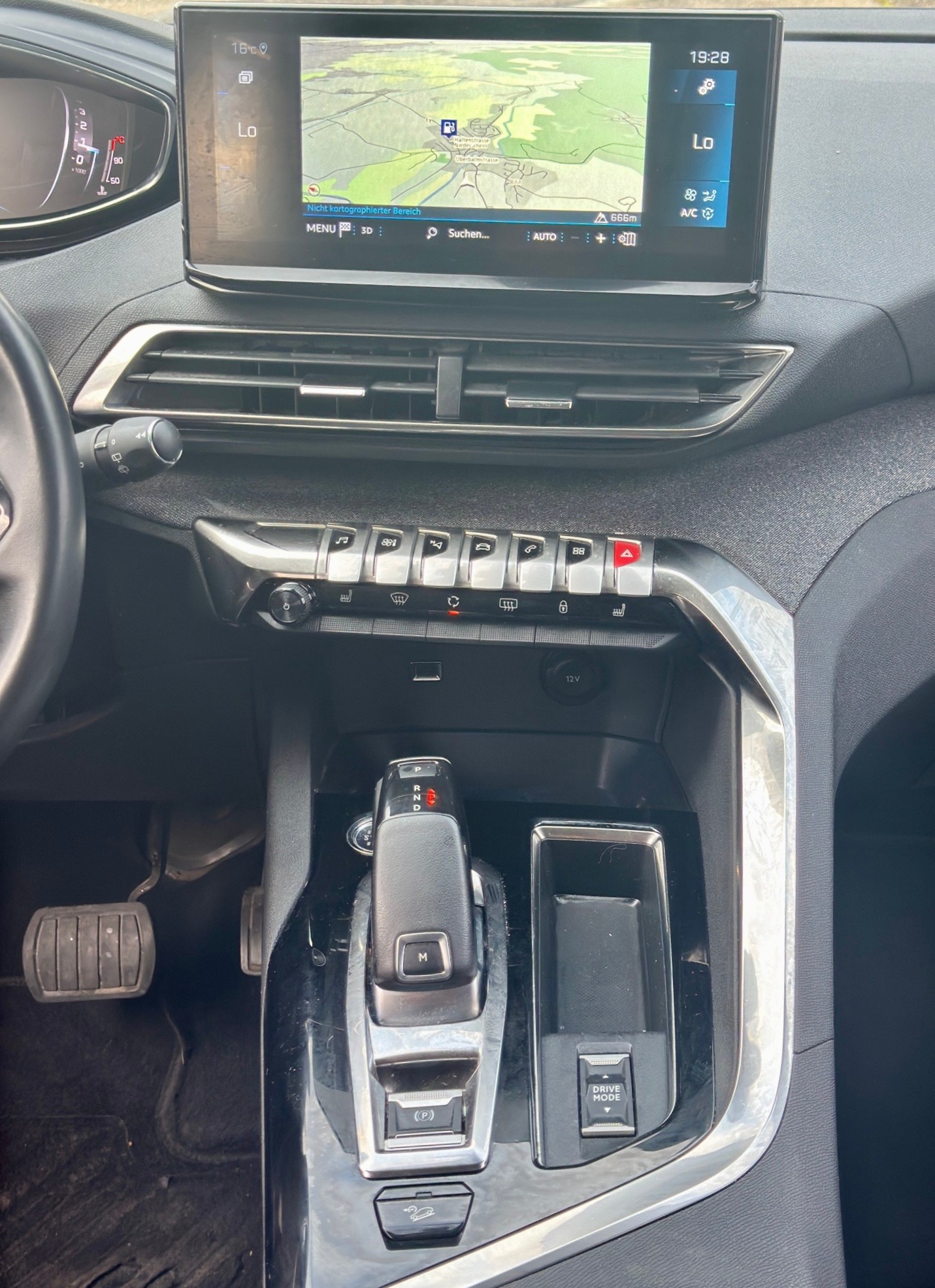 PEUGEOT 5008 1.5 BlueHDi Allure Pack, 7 Plätze, Model 2022-image-17