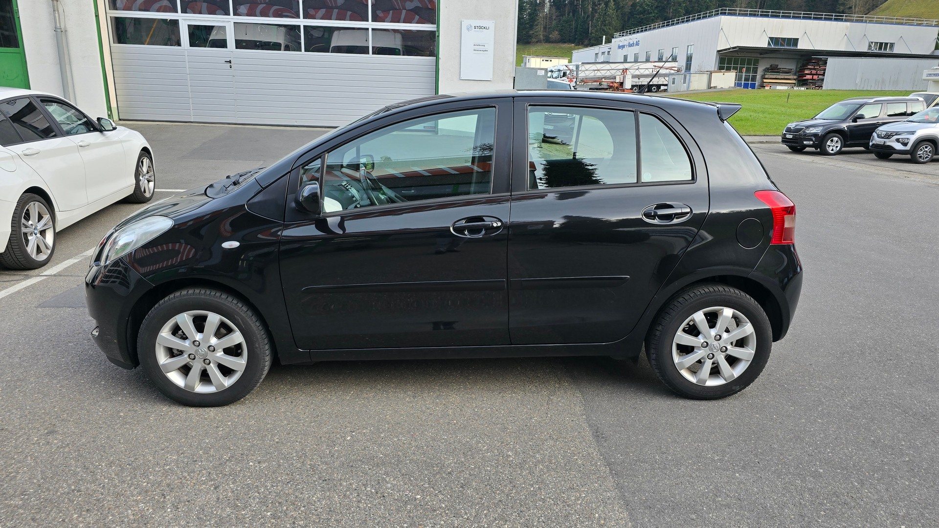 TOYOTA Yaris 1.3 Linea Luna
