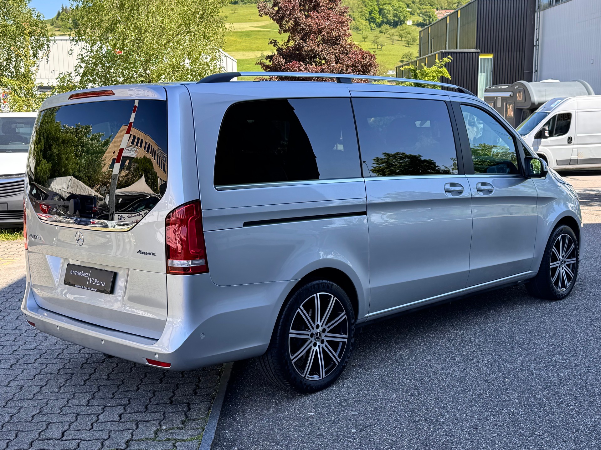 MERCEDES-BENZ V 300 d lang Avantgarde 4Matic 9G-Tronic-showroom-element-2
