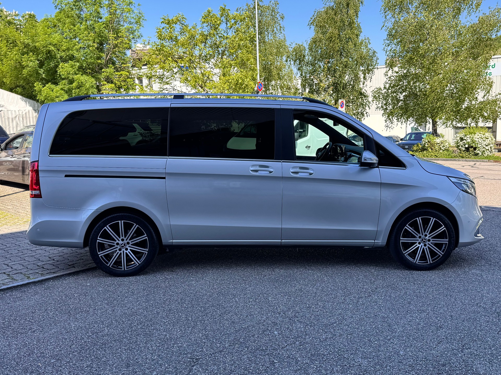 MERCEDES-BENZ V 300 d lang Avantgarde 4Matic 9G-Tronic-showroom-element-1