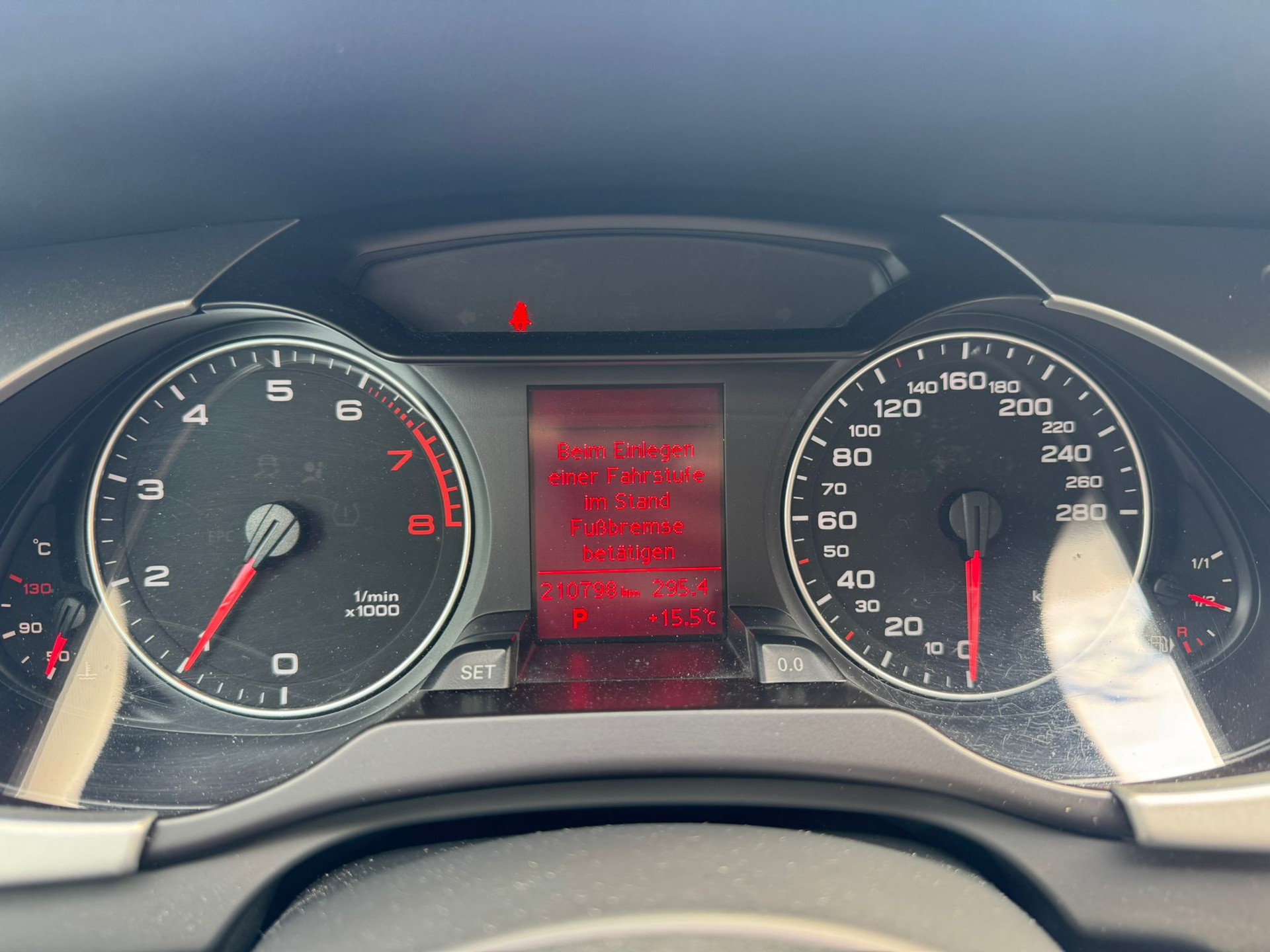 AUDI A4 allroad 2.0 TFSI quattro S-tronic-image-11