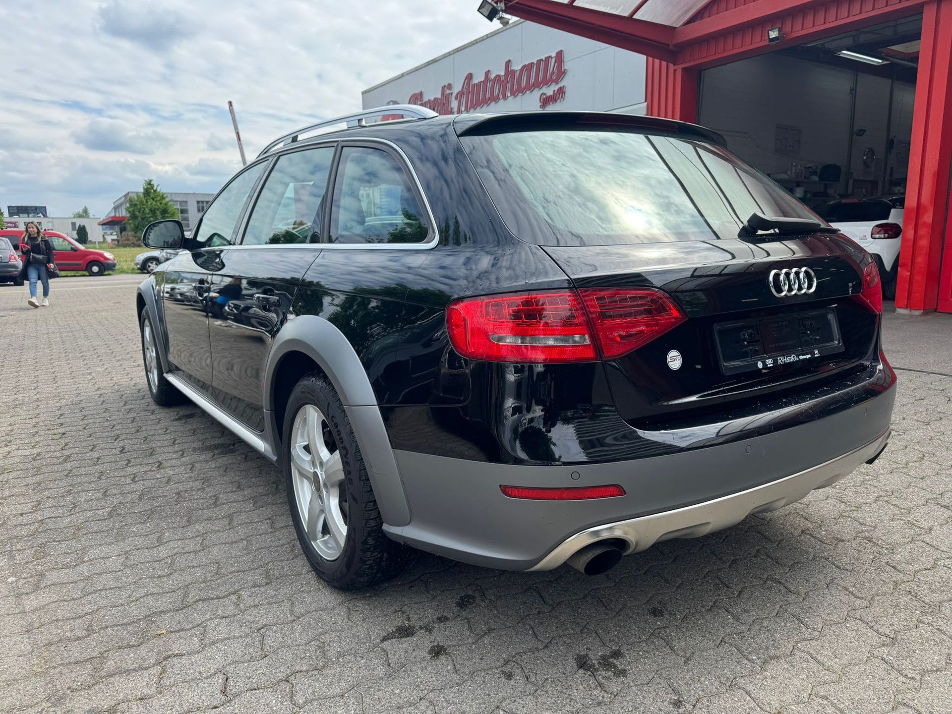 AUDI A4 allroad 2.0 TFSI quattro S-tronic-image-7