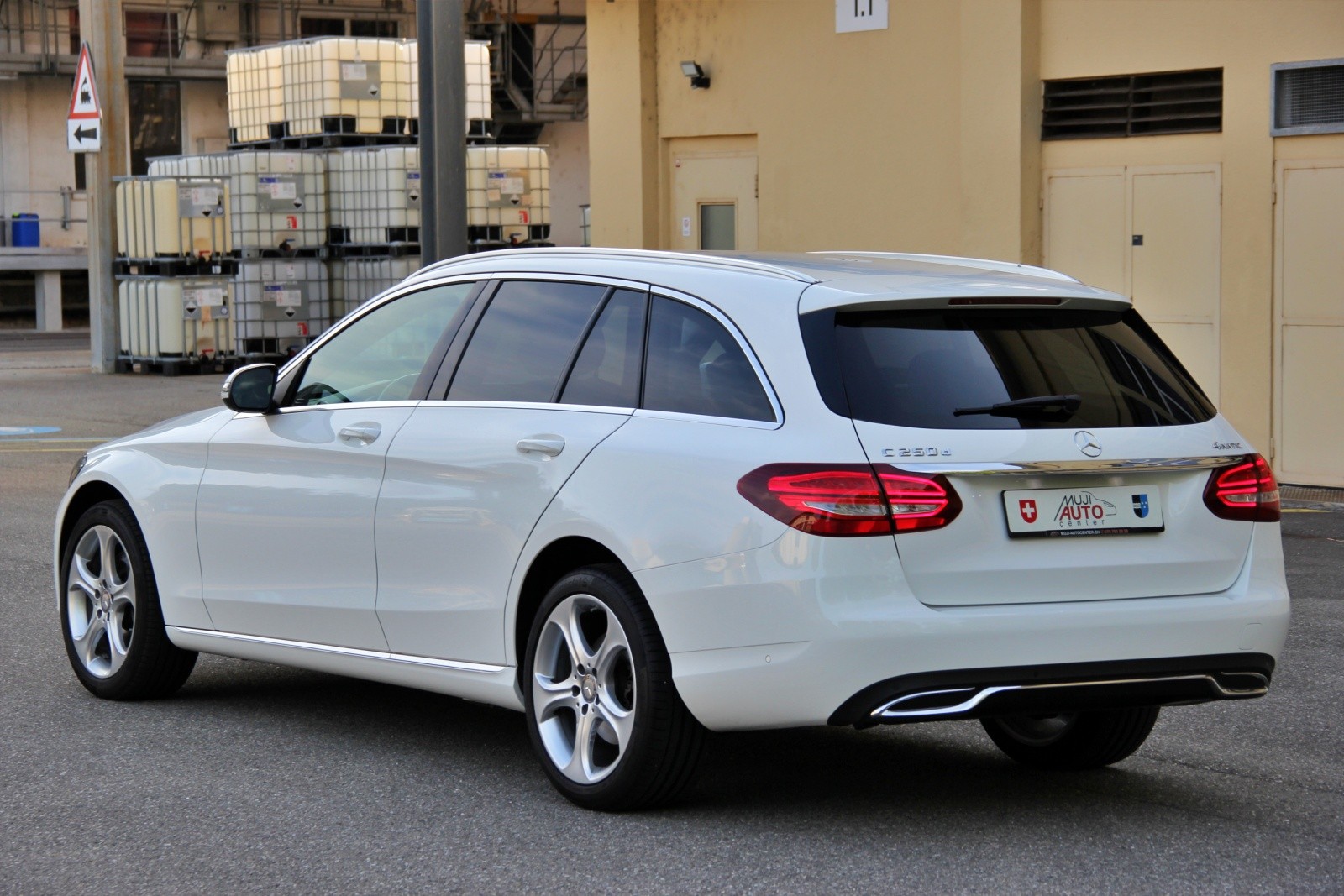 MERCEDES-BENZ C 250 BlueTEC Avantgarde 4Matic 7G-Tronic-showroom-element-2