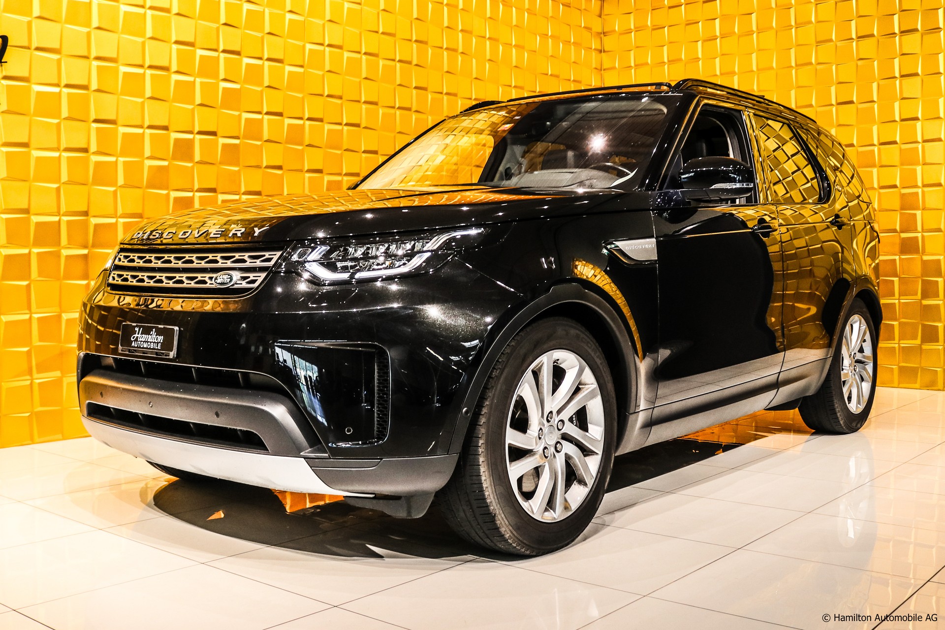 LAND ROVER Discovery 3.0 SDV6 HSE Automatic-showroom-element-3