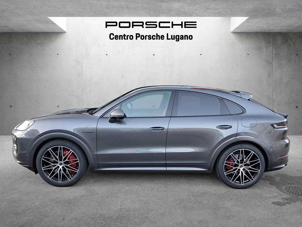 PORSCHE CAYENNE Turbo E-Hybrid Coupé-showroom-element-1