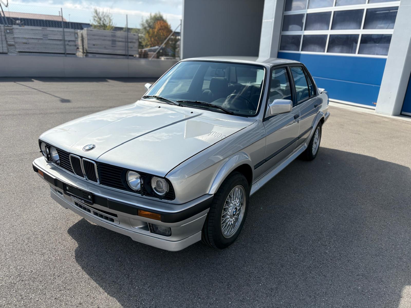 BMW 325iX A (Limousine)