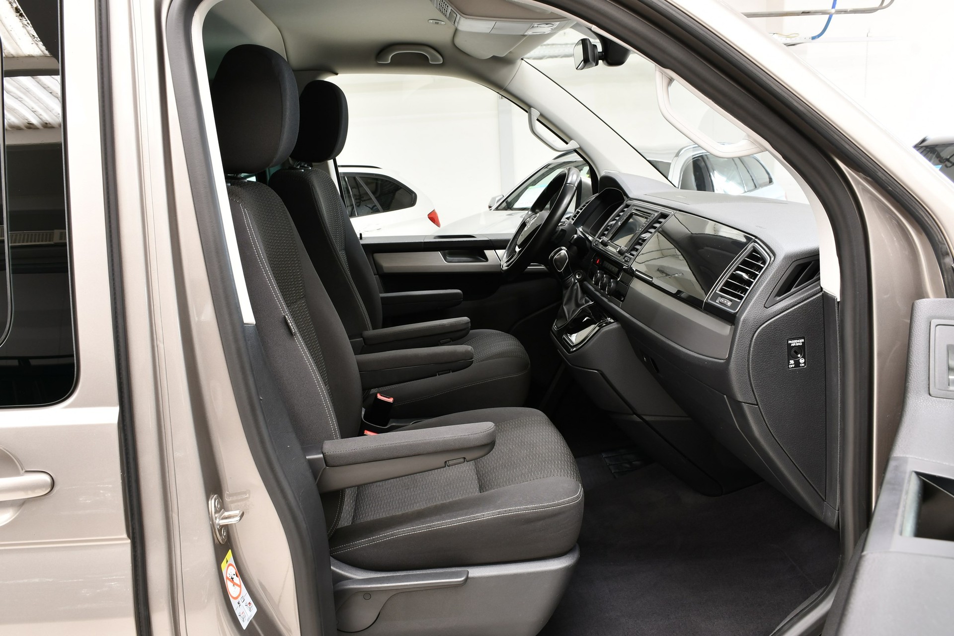 VW T6 Multivan 2.0 TDI 150 Comfortline DSG 170000 km pour 34200 CHF -  acheter sur