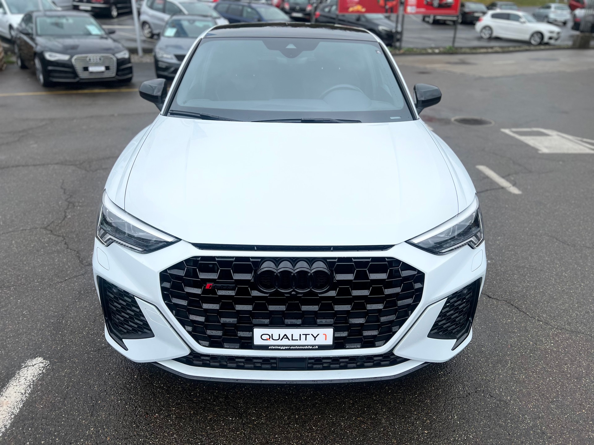 AUDI RS Q3 Sportback quattro S tronic-showroom-element-2