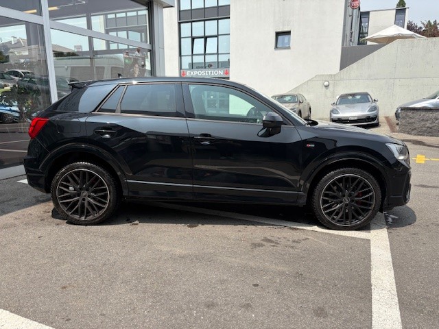 AUDI Q2 1.5 35 TFSI S Line S-Tronic-showroom-element-2