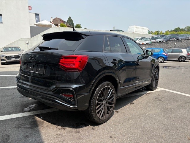 AUDI Q2 1.5 35 TFSI S Line S-Tronic-showroom-element-3