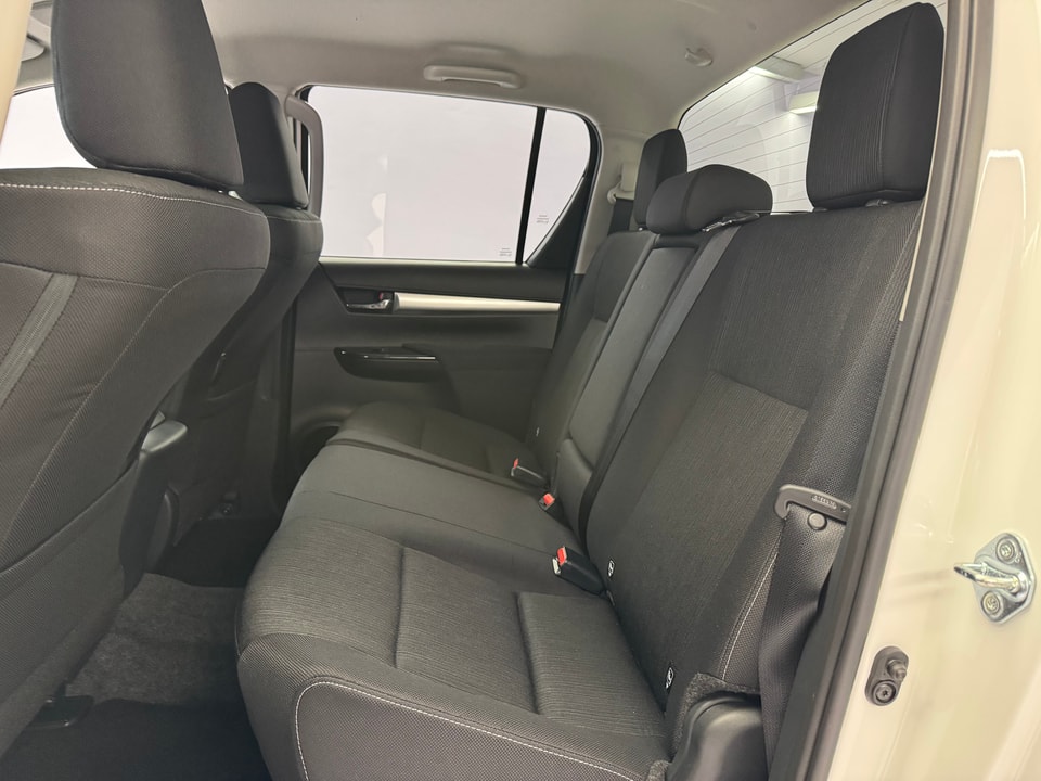 Hilux Double Cab 2.8 D MHEV 204 Style 4x4