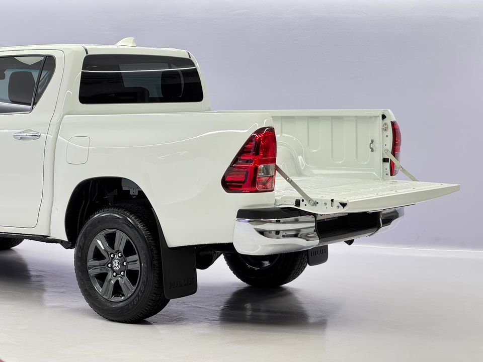 Hilux Double Cab 2.8 D MHEV 204 Style 4x4
